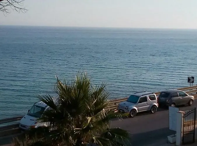 Bluoltremare Realmonte